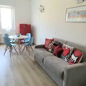 Apartment 34 Via Giulio Carcano Mailand